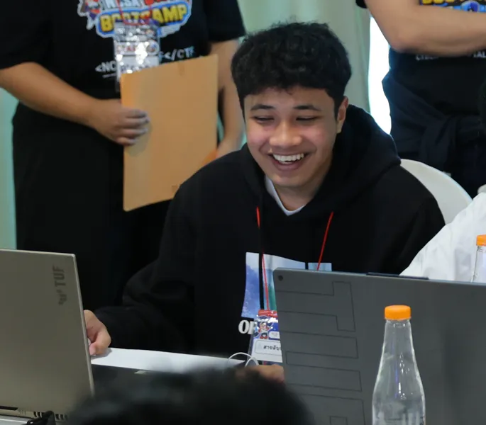 Poramet Keawubol during a cybersecurity competition